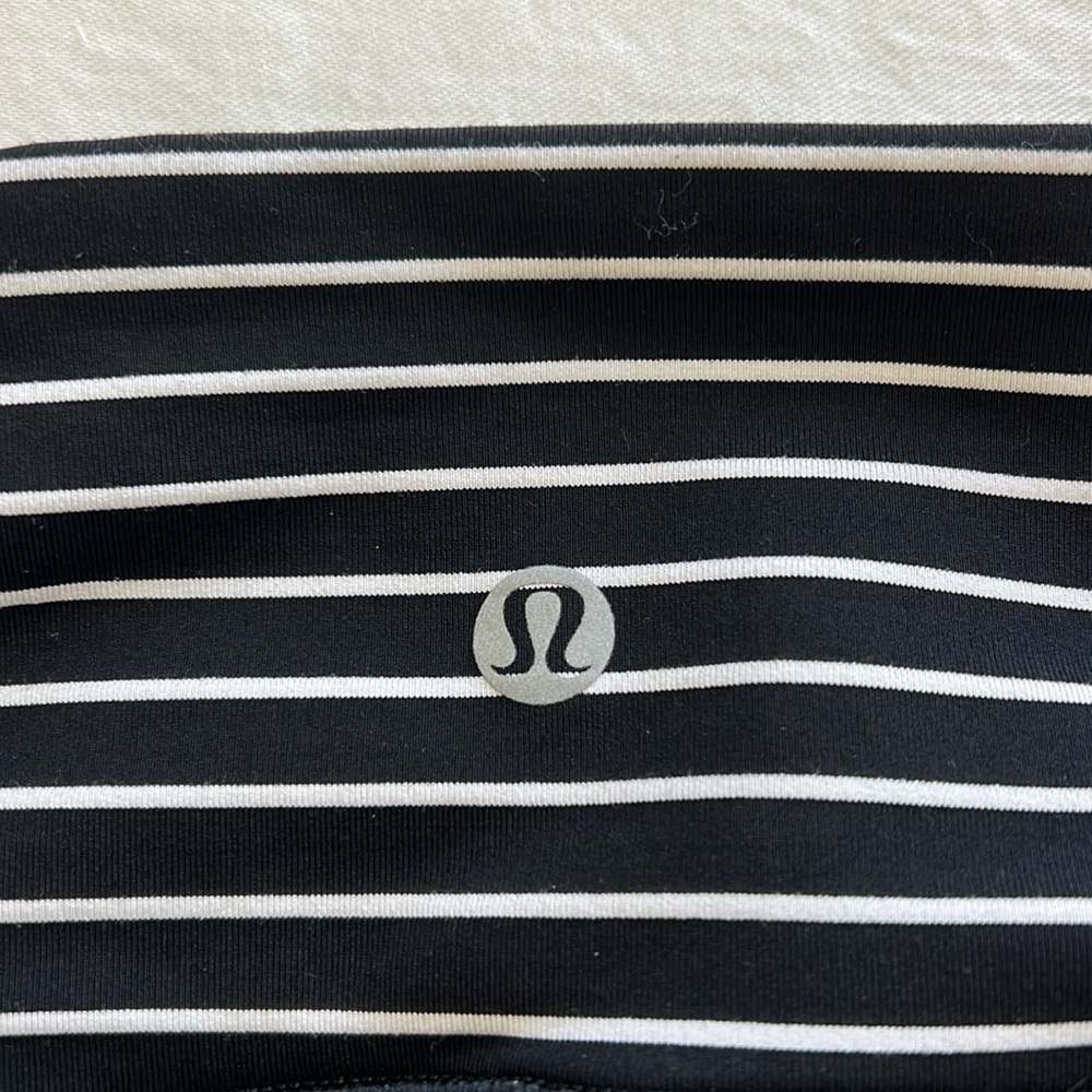 Black and White Striped Leggings with Wide Waistband - Picture 4 of 4